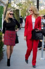 REESE WITHERSPOON Out for Lunch in Brentwood 12/22/2018