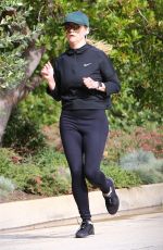 REESE WITHERSPOON Out Jogging in Santa Monica 12/09/2018