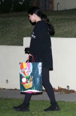 SELENA GOMES Leaves a Friend