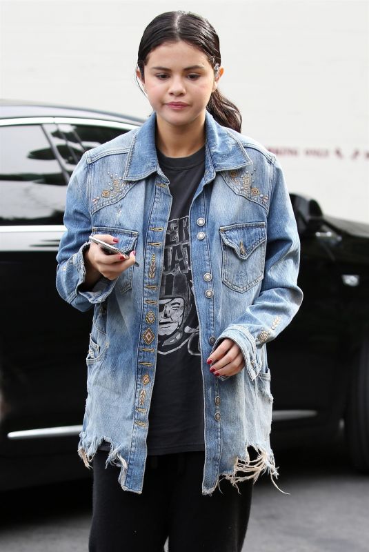 SELENA GOMEZ Out and About in Los Angeles 12/12/2018