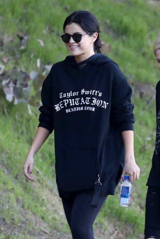 SELENA GOMEZ Out Hiking in Los Angeles 12/21/2018