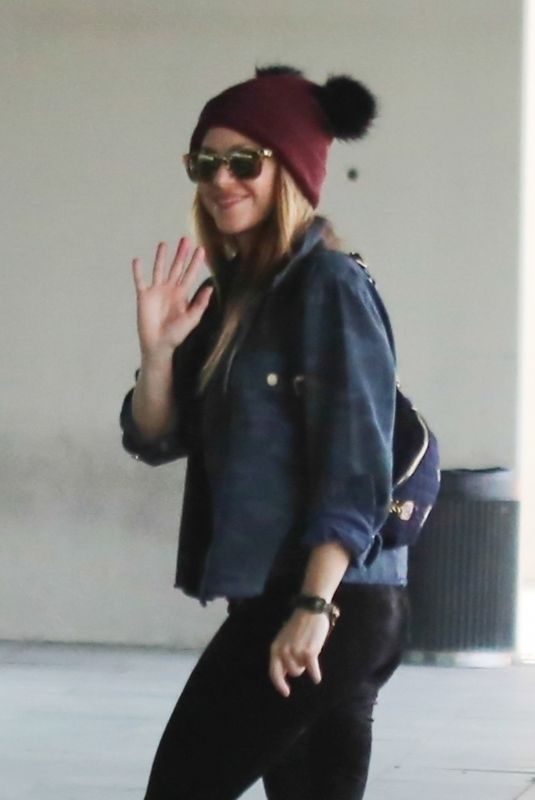 SHAKIRA Arrives at Aiport in Barcelona 12/23/2018