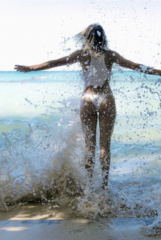 SHANTEL VANSANTEN - Instagram Pictures 12/29/2018