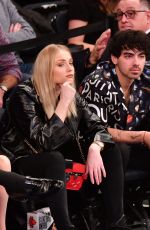 SOPHIE TURNER and Joe and Nick Jonas at Phoenix Suns vs New York Knicks Game in New York 12/17/2018