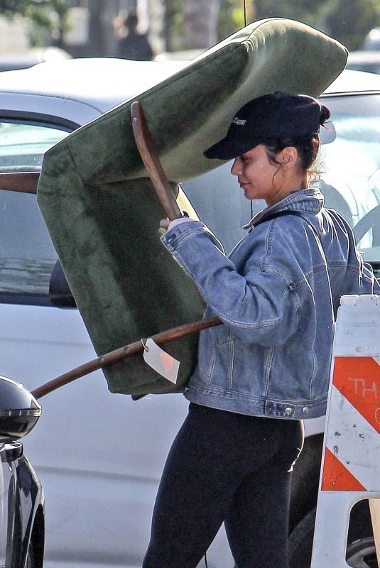 VANESSA HUDGENS Buys a Mid Century Chair at a Local Vintage Store in Atwater Village 11/07/2018