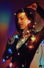 VICTORIA JUSTICE - Holiday Lights, Instagram Pictures