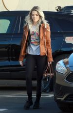 WITNEY CARSON Arrives at a Dance Studio in Los Angeles 12/09/2018