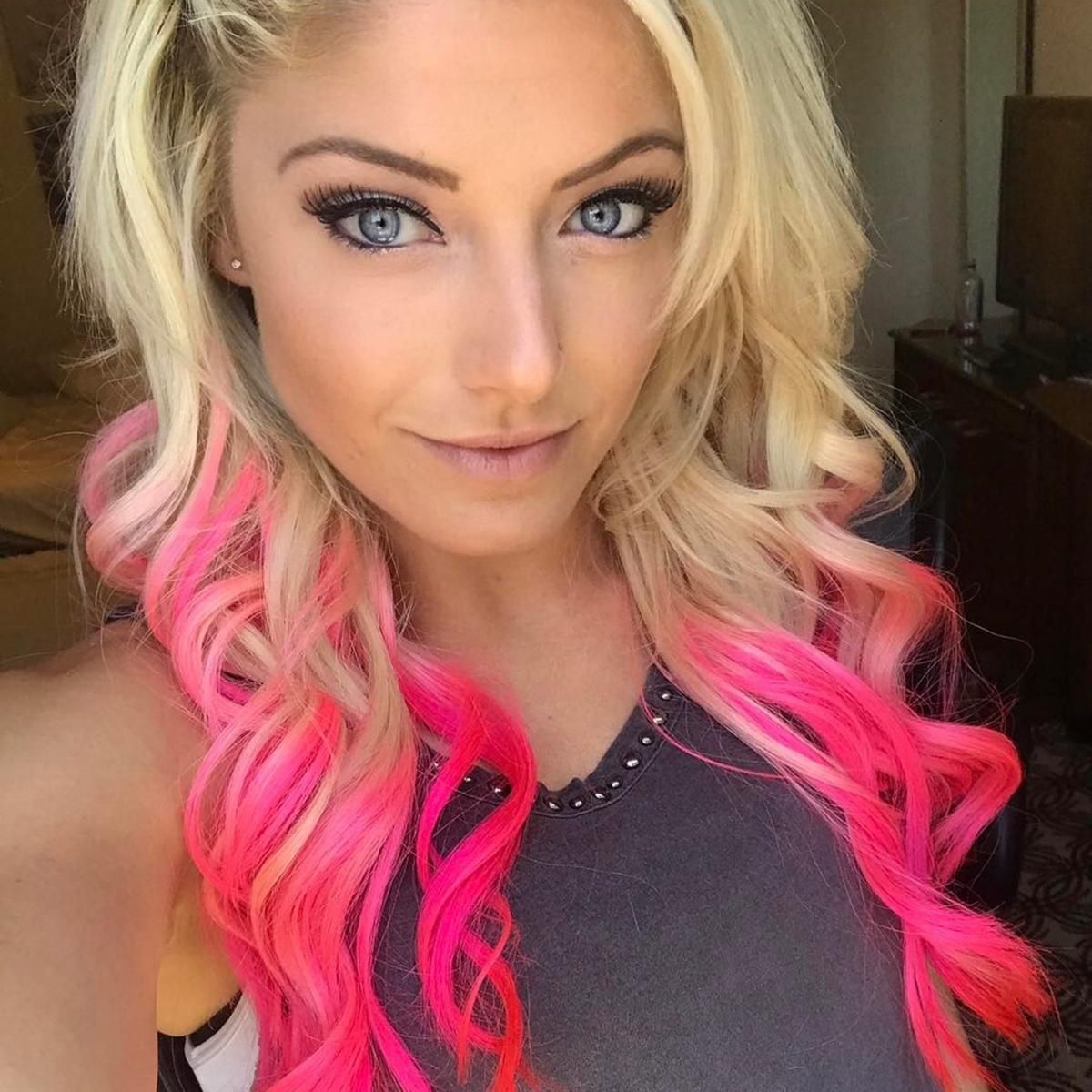 ALEXA BLISS - Instagram Picture and Video 01/12/2019. 