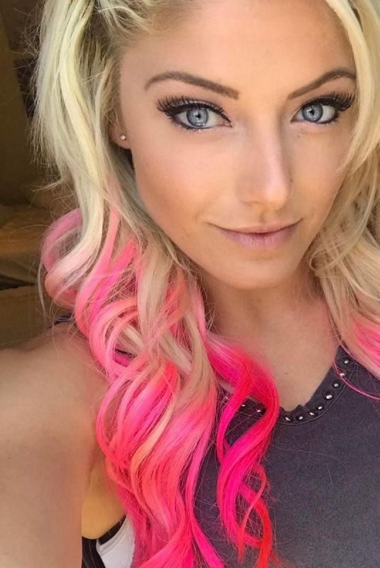 ALEXA BLISS – Instagram Picture and Video 01/12/2019
