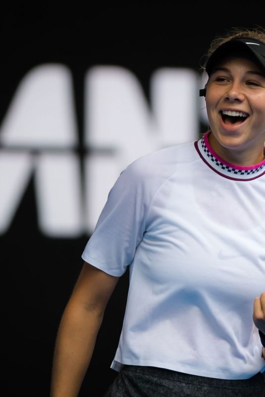AMANDA ANISIMOVA at 2019 Australian Open at Melbourne Park 01/18/2019