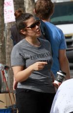 AMERICA FERRERA Shopping at Farmer