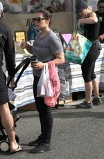 AMERICA FERRERA Shopping at Farmer
