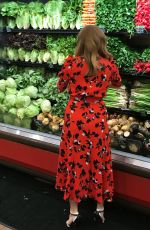 AMY ADAMS Shopping for Sushi and Veggies in Beverly Hills 01/23/2019