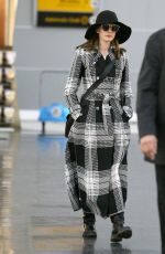 ANNE HATHAWAY Arives at JFK Airport in New York 01/21/2019