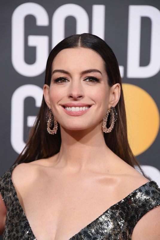 ANNE HATHAWAY at 2019 Golden Globe Awards in Beverly Hills 01/06/2019