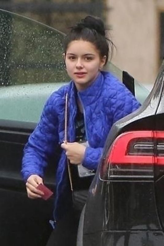 ARIEL WINTER Out for Lunch in West Hollywood 01/17/2019