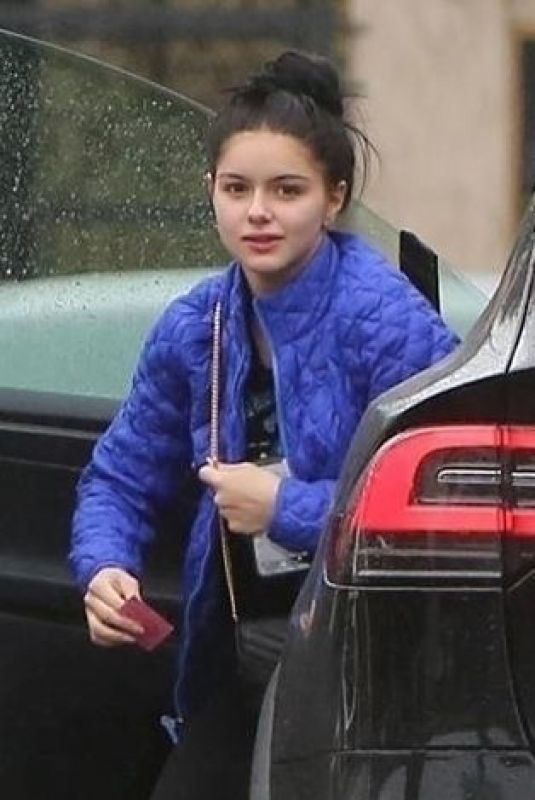 ARIEL WINTER Out for Lunch in West Hollywood 01/17/2019