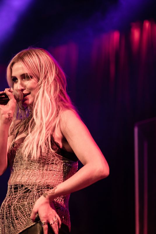 ASHLEE SIMPSON Performs at a Concert in San Francisco 01/19/2019