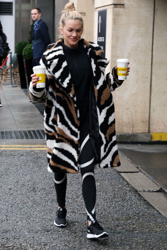 ASHLEY ROBERTS Leaves a Hotel in Birmingham 01/15/2019