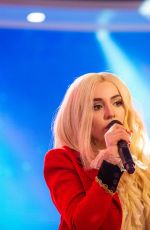 AVA MAX Performs at Today Show 01/25/2019