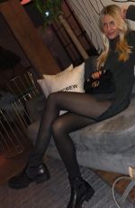 BEATRICE BOUCHARD - Instagram Pictures, December 2018