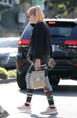 BUSY PHILIPPS Out and About in Los Angeles 01/27/2019
