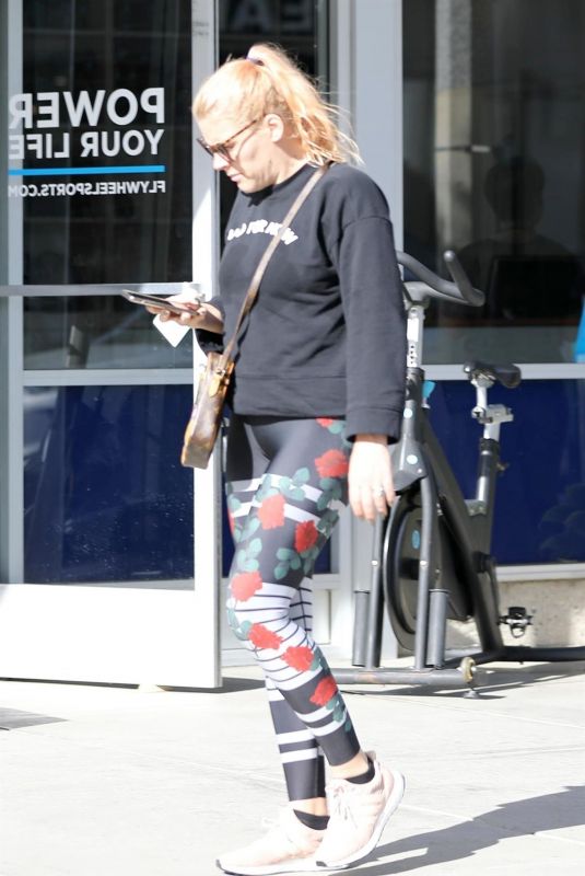 BUSY PHILIPPS Out and About in Los Angeles 01/27/2019