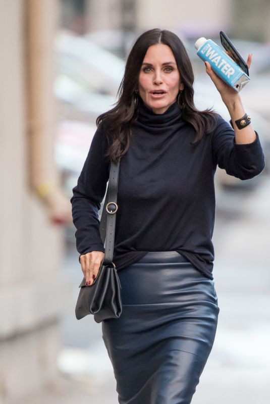 COURTENEY COX Arrives at Jimmy Kimmel Live in Hollywood 01/07/2019