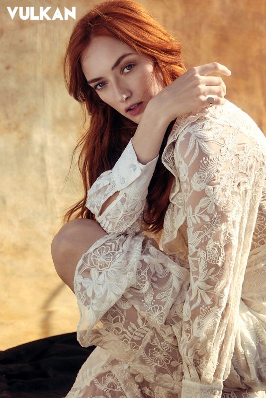 DAISY CLEMENTINE for Vulkan Magazine, October 2018