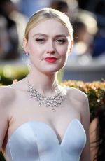 DAKOTA FANNING at 2019 Golden Globe Awards in Beverly Hills 01/06/2019