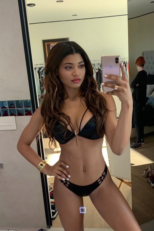 DANIELLE HERRINGTON – Instagram Pictures 01/04/2019