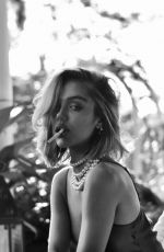 DELILAH HAMLIN on the Set of a Photoshoot, 2019
