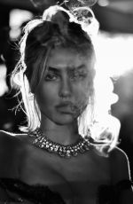 DELILAH HAMLIN on the Set of a Photoshoot, 2019