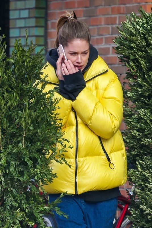 DOUTZEN KROES Out adn About in New York 01/25/2019