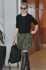 ELIZABETH BANKS Out for Lunch in Beverly Hills 01/22/2019
