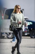 ELIZABETH OLSEN Leaves a Gym in Los Angeles 01/23/2019