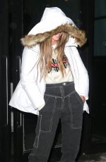 ELLE MACPHEROSN Leaves Her Hotel in New York 01/30/2019
