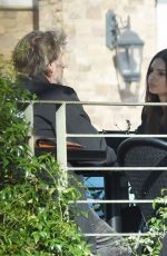 EMILY RATAJKOWSKI Out for Lunch in Los Angeles 01/30/2019