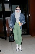 GIGI HADID Arrives at Her Apartment in New York 01/11/2019
