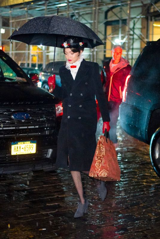 GIGI HADID Heading to New Yer