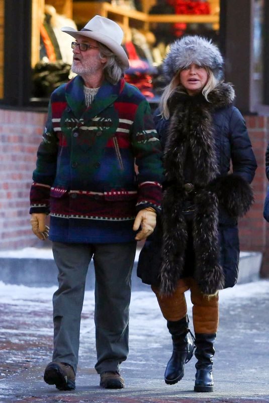 GOLDIE HAWN and Kurt Russell Out and About in Aspen 01/01/2019