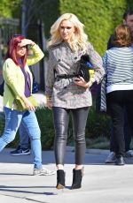 GWEN STEFANI Heading to a Church in Los Angeles 01/27/2019