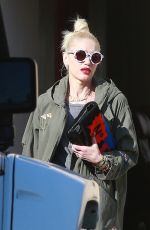 GWEN STEFANI Leaves a Nail Salon in Los Angeles 01/10/2019