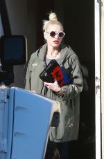 GWEN STEFANI Leaves a Nail Salon in Los Angeles 01/10/2019