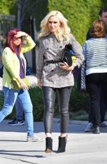 GWEN STEFANI Out and About in Los Angeles 01/27/2019