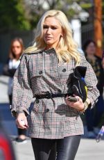 GWEN STEFANI Out and About in Los Angeles 01/27/2019