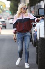 GWEN STEFANI Out Shopping in Beverly HIlls 01/26/2019