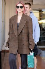 HAILEY and Justine Bieber Leaves Barnes and Noble in Los Angeles 01/11/2019