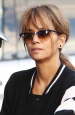 HALLE BERRY Shopping at Ralph