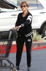 HALLE BERRY Shopping at Ralph